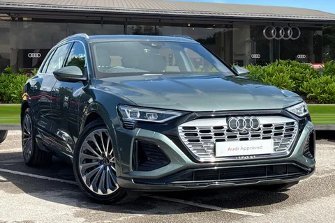 Audi Q8 S line 55 e-tron quattro 300,00 kW