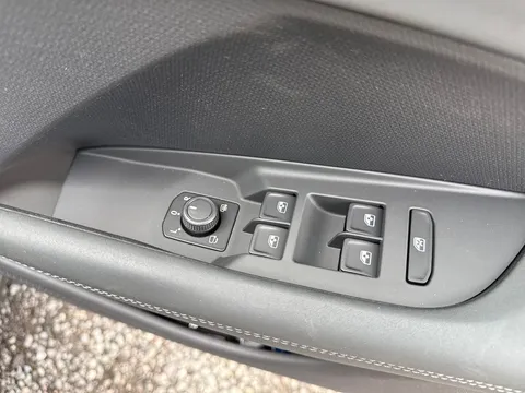 17 of 57 for CUPRA Terramar 1.5 eTSI V2 DSG Euro 6 (s/s) 5dr