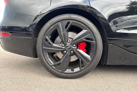 PJ74UTW Audi S6 E-Tron Avant Launch Edition e-tron kW Thumbnail #11