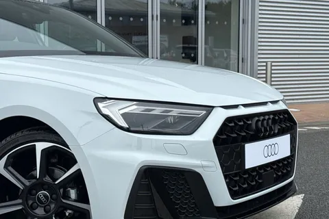  Audi A1 1.0 TFSI 25 Black Edition Sportback Euro 6 (s/s) 5dr Thumbnail #9