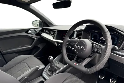 Audi A1 1.0 TFSI 25 Black Edition Sportback Euro 6 (s/s) 5dr Thumbnail #14