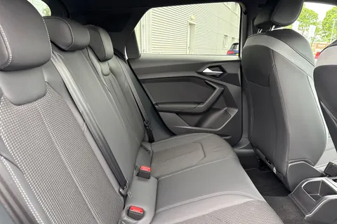  Audi A1 1.0 TFSI 25 Black Edition Sportback Euro 6 (s/s) 5dr Thumbnail #35