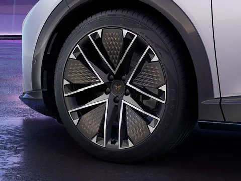 CUPRA Tavascan 77kWh VZ2 SUV Coupe Auto 4Drive 5dr Thumbnail #4