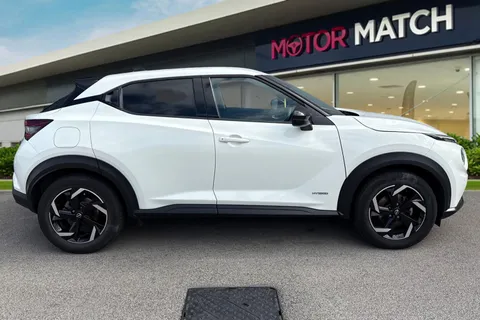 YD23SVX Nissan Juke 1.6 N-Connecta Auto Euro 6 5dr Thumbnail #4