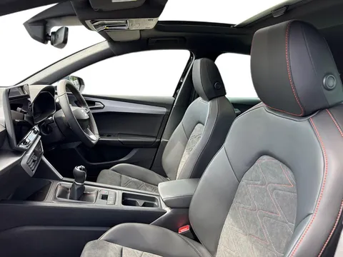 SEAT Leon 1.5 TSI FR Black Edition Euro 6 (s/s) 5dr Thumbnail #11