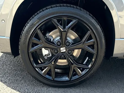  SEAT Ateca 1.5 TSI EVO FR Black Edition DSG Euro 6 (s/s) 5dr Thumbnail #7