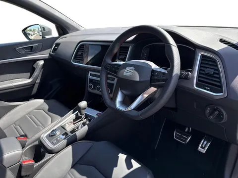  SEAT Ateca 1.5 TSI EVO FR Black Edition DSG Euro 6 (s/s) 5dr Thumbnail #8