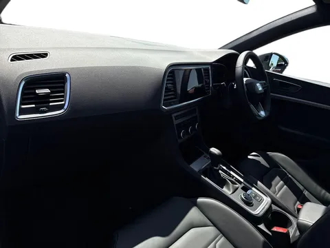  SEAT Ateca 1.5 TSI EVO FR Black Edition DSG Euro 6 (s/s) 5dr Thumbnail #9