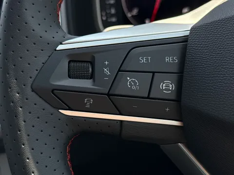  SEAT Ateca 1.5 TSI EVO FR Black Edition DSG Euro 6 (s/s) 5dr Thumbnail #50