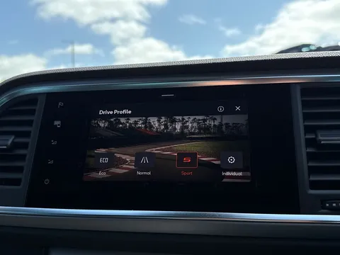  SEAT Ateca 1.5 TSI EVO FR Black Edition DSG Euro 6 (s/s) 5dr Thumbnail #60