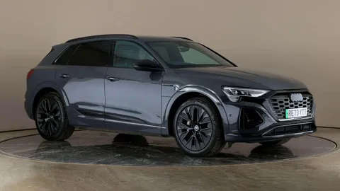 Audi Q8 55 Black Edition Auto quattro 5dr 114kWh (11kW Charger)