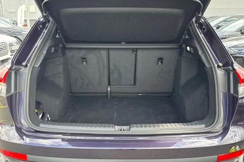 KN74ZZM Audi Q4 e-tron 45 Black Edition Auto 5dr 82kWh Thumbnail #7