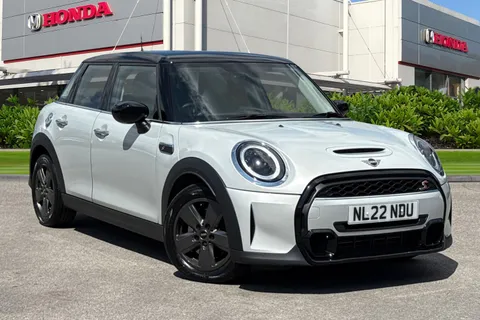 Mini Hatchback Cooper S 5d 2.0 (176bhp) Classic