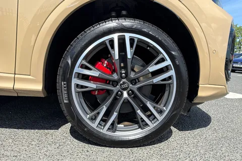  Audi Q5 2.0 TDI Edition 1 S Tronic quattro Euro 6 (s/s) 5dr Thumbnail #10