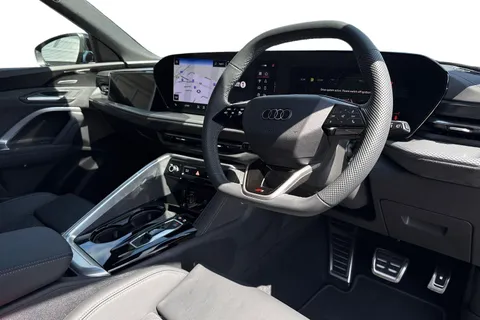  Audi Q5 2.0 TDI Edition 1 S Tronic quattro Euro 6 (s/s) 5dr Thumbnail #14