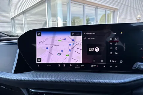  Audi Q5 2.0 TDI Edition 1 S Tronic quattro Euro 6 (s/s) 5dr Thumbnail #17