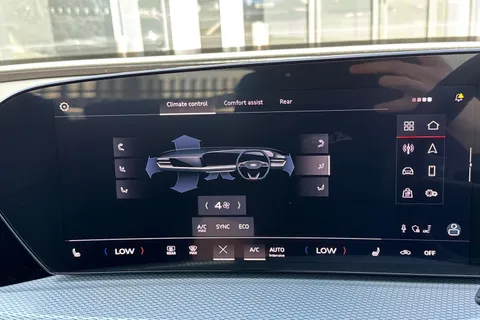  Audi Q5 2.0 TDI Edition 1 S Tronic quattro Euro 6 (s/s) 5dr Thumbnail #22