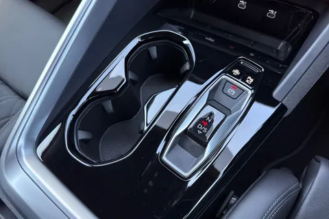  Audi Q5 2.0 TDI Edition 1 S Tronic quattro Euro 6 (s/s) 5dr Thumbnail #23