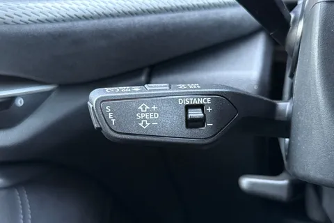  Audi Q5 2.0 TDI Edition 1 S Tronic quattro Euro 6 (s/s) 5dr Thumbnail #31