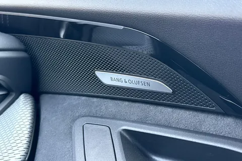  Audi Q5 2.0 TDI Edition 1 S Tronic quattro Euro 6 (s/s) 5dr Thumbnail #36