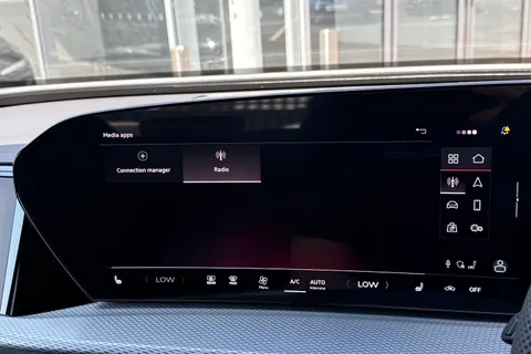  Audi Q5 2.0 TDI Edition 1 S Tronic quattro Euro 6 (s/s) 5dr Thumbnail #38