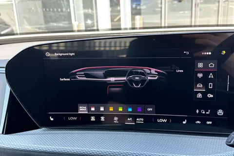  Audi Q5 2.0 TDI Edition 1 S Tronic quattro Euro 6 (s/s) 5dr Thumbnail #41