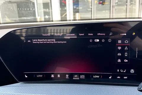  Audi Q5 2.0 TDI Edition 1 S Tronic quattro Euro 6 (s/s) 5dr Thumbnail #43