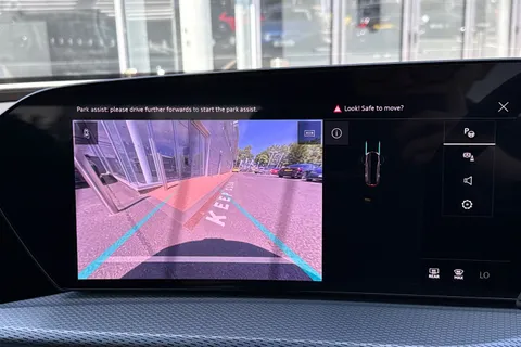  Audi Q5 2.0 TDI Edition 1 S Tronic quattro Euro 6 (s/s) 5dr Thumbnail #47