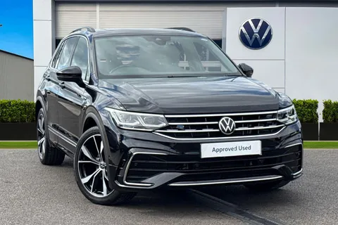 Volkswagen Tiguan 1.5 TSI (150ps) R-Line EVO DSG **PAN ROOF**