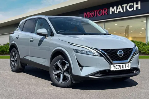 Nissan Qashqai 1.3 DIG-T MHEV N-Connecta Euro 6 (s/s) 5dr