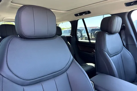 Land Rover Range Rover 3.0 D300 MHEV HSE Auto 4WD Euro 6 (s/s) 5dr Thumbnail #11