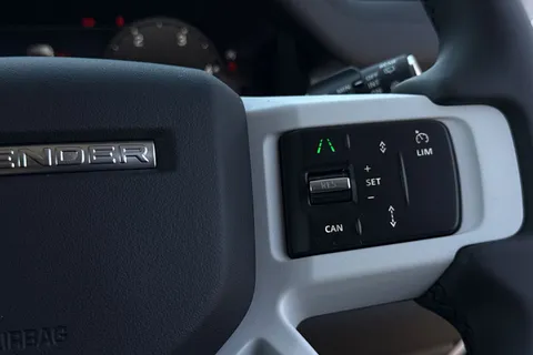 Land Rover Defender 110 3.0 D250 MHEV S Auto 4WD Euro 6 (s/s) 5dr Thumbnail #19