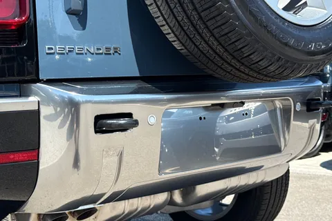 Land Rover Defender 110 3.0 D250 MHEV S Auto 4WD Euro 6 (s/s) 5dr Thumbnail #32