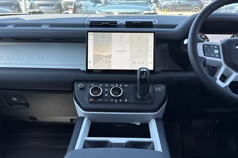 Land Rover Defender 110 3.0 D250 MHEV S Auto 4WD Euro 6 (s/s) 5dr Thumbnail #38