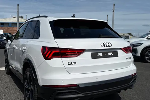 Audi Q3 1.5 TFSI CoD 35 Black Edition S Tronic Euro 6 (s/s) 5dr Thumbnail #8