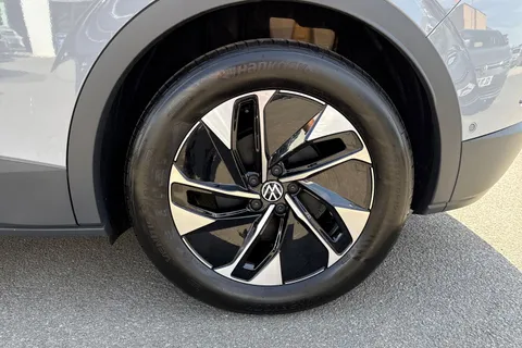 Volkswagen ID.4 Pro 77kWh Match Auto 5dr Thumbnail #12
