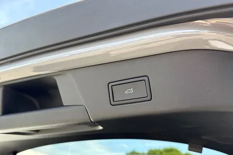 Volkswagen ID.4 Pro 77kWh Match Auto 5dr Thumbnail #43