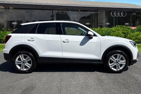 Audi Q2 1.0 TFSI 30 Sport Euro 6 (s/s) 5dr Thumbnail #4