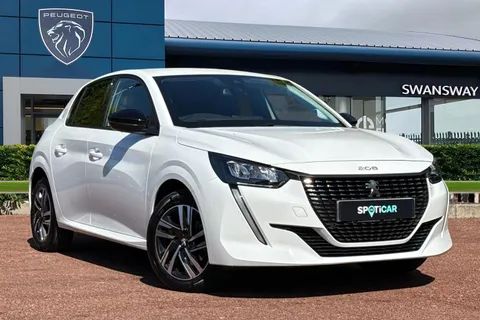 PEUGEOT 208 1.2 PureTech 100 Allure Premium + 5dr EAT8