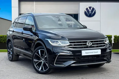 Volkswagen Tiguan Allspace 2.0TDI (150ps) R-Line DSG⭐Tow bar, swivelling | Rear view camera |  Winter