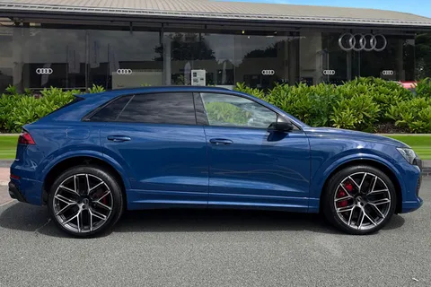 DV25ENR Audi RS Q8 SUV performance Carbon Black   640 PS tiptronic Thumbnail #4