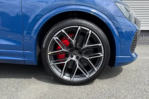 DV25ENR Audi RS Q8 SUV performance Carbon Black   640 PS tiptronic Thumbnail #10