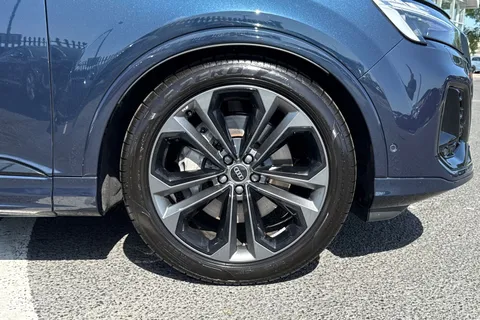 KO74UPN Audi Q7 SUV Black Edition 50 TDI quattro 286 PS tiptronic Thumbnail #11