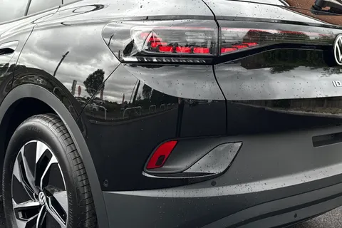  Volkswagen ID.4 Pro 77kWh Match Auto 5dr Thumbnail #8