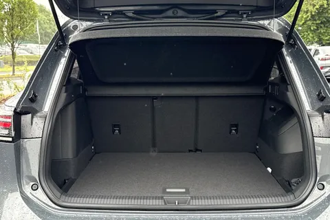 MW25VLA Volkswagen Tiguan 1.5 TSI 272 eHybrid R-Line 5dr DSG **INFO PACK, PAN ROOF, DRIVER PACK** Thumbnail #7