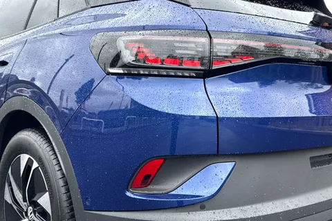  Volkswagen ID.4 Pro 77kWh Match Auto 5dr Thumbnail #8