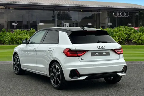 Audi A1 1.0 TFSI 25 Black Edition Sportback Euro 6 (s/s) 5dr Thumbnail #3