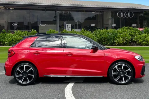  Audi A1 1.0 TFSI 25 Black Edition Sportback Euro 6 (s/s) 5dr Thumbnail #4