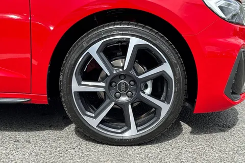  Audi A1 1.0 TFSI 25 Black Edition Sportback Euro 6 (s/s) 5dr Thumbnail #7