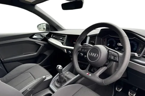Audi A1 1.0 TFSI 25 Black Edition Sportback Euro 6 (s/s) 5dr Thumbnail #8